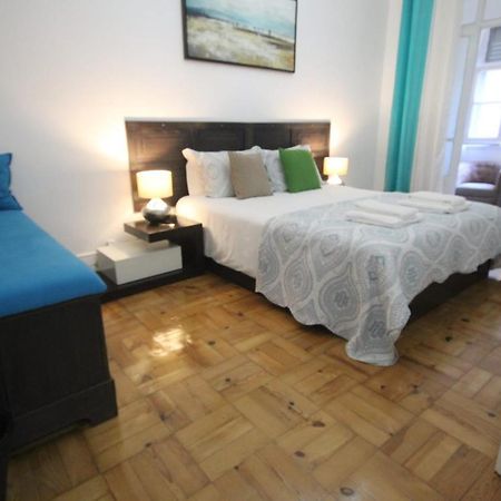 Ocean M1 R4 - Large Double Room With Shared Bathroom In City Center Lisboa Eksteriør billede