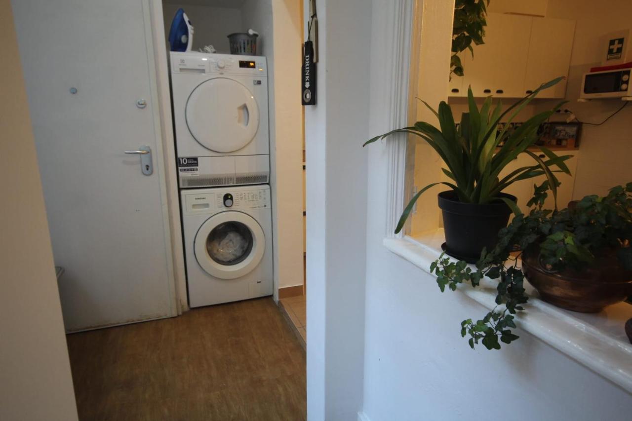 Ocean M1 R4 - Large Double Room With Shared Bathroom In City Center Lisboa Eksteriør billede